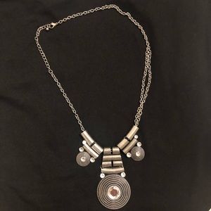 Sale! 🏈 Silver statement necklace